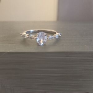 Elegant Silver Women's Ring